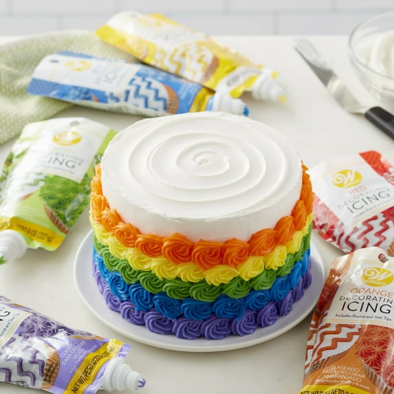 Wilton Green Buttercream Icing Pouch with Star and Round Tips, 8 oz, Pack of 2