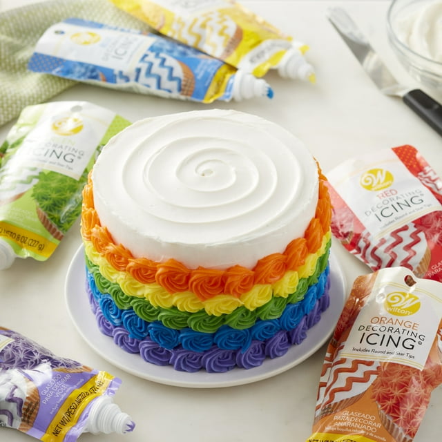 Wilton Purple Buttercream Icing Pouch with Star and Round Tips, 8 oz.