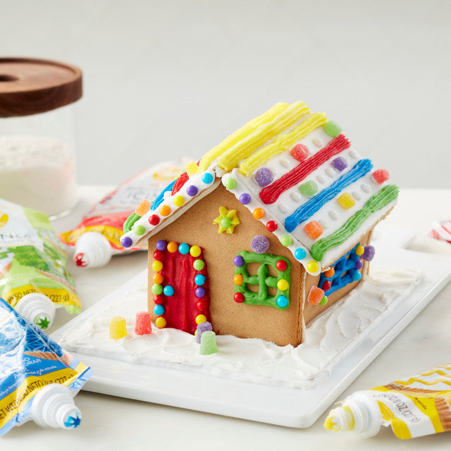 Wilton Yellow Decorating Icing Pouch with Tips — 7.5 oz (Pack of 2)